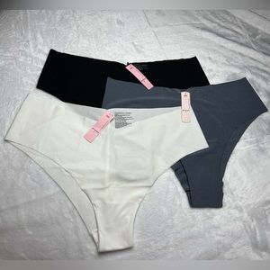 3 Pack of Victoria’s Secret No-Show Laser-Cut Cheeky Panties Size Large